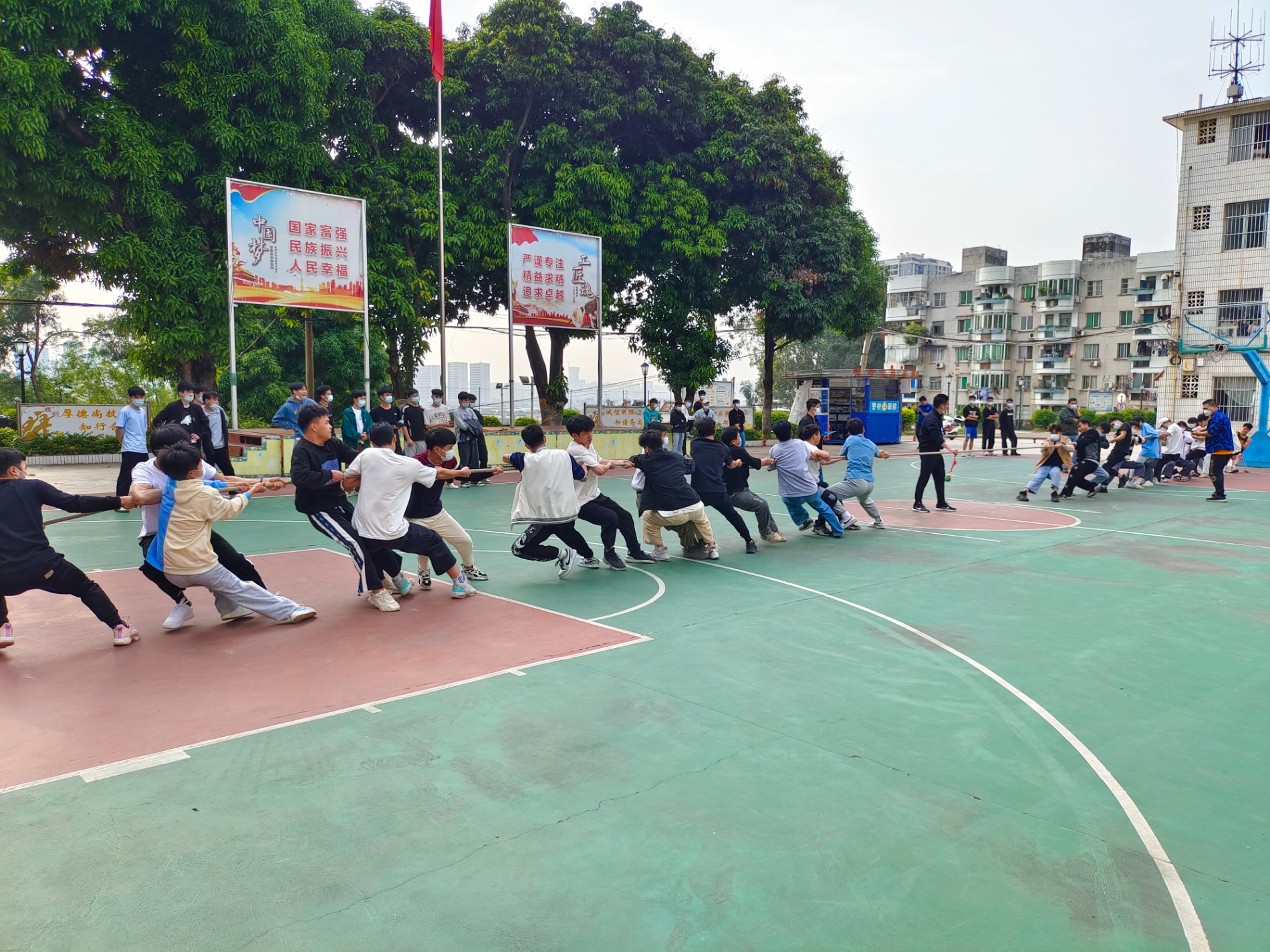 男队比赛.jpg