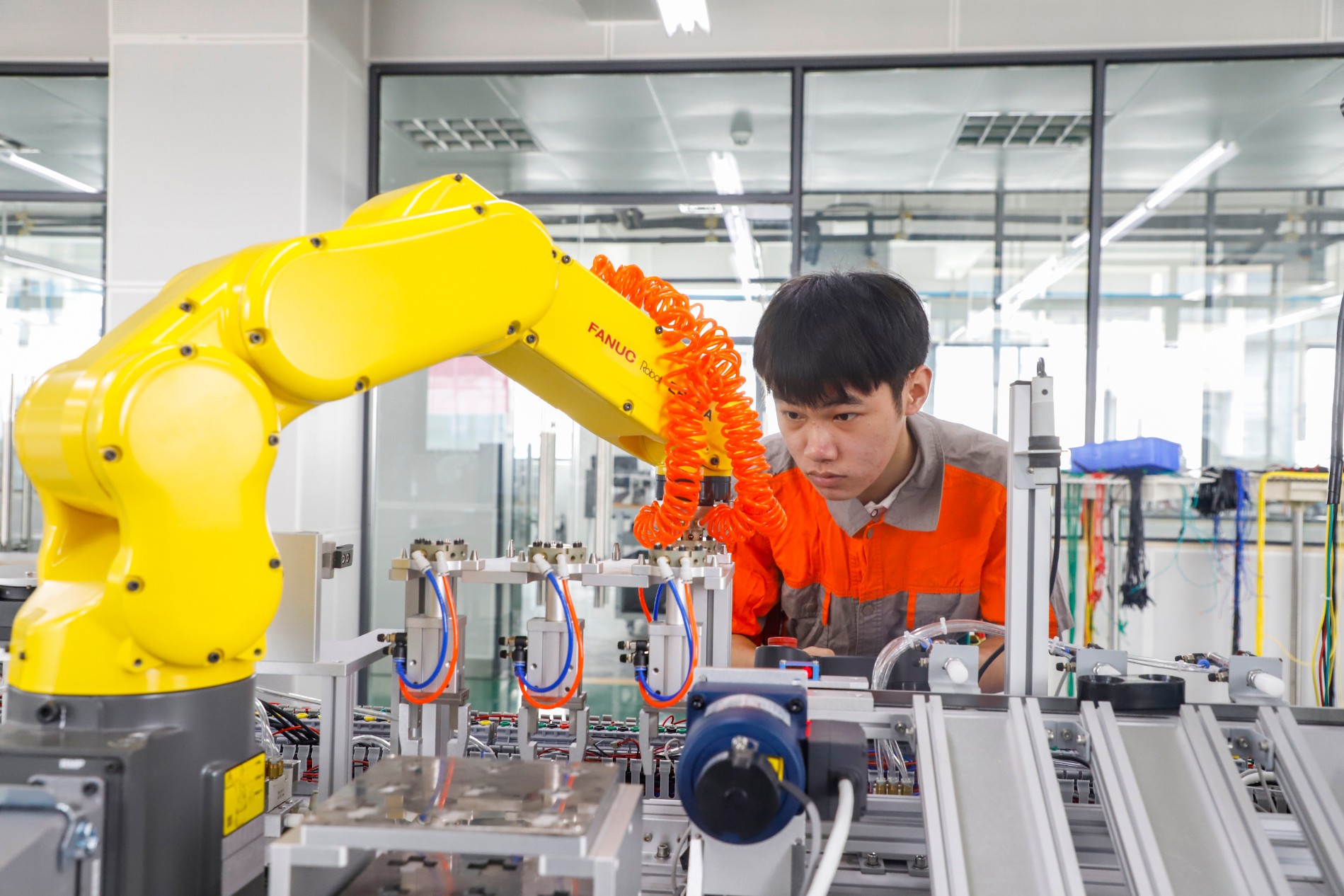 欧劲伟训练场景.jpg 欧劲伟训练场景.jpg